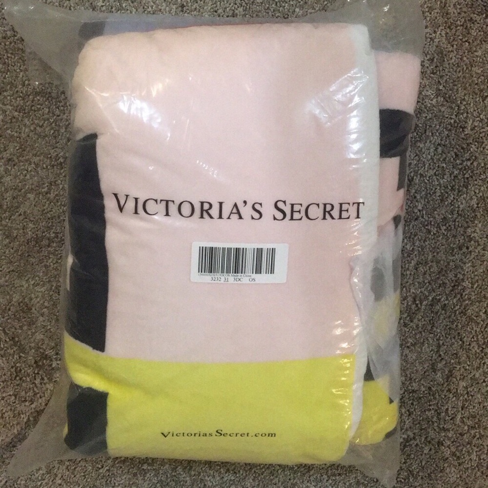 Pink Rainbow Sherpa brand new